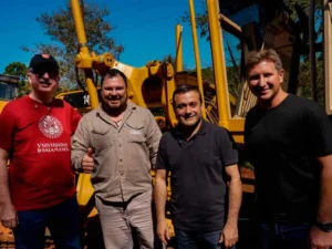 Passalacqua y Herrera Ahuad supervisaron mejoras en caminos terrados de Torta Quemada: “Estamos para garantizarle la infraestructura al que quiere trabajar”
